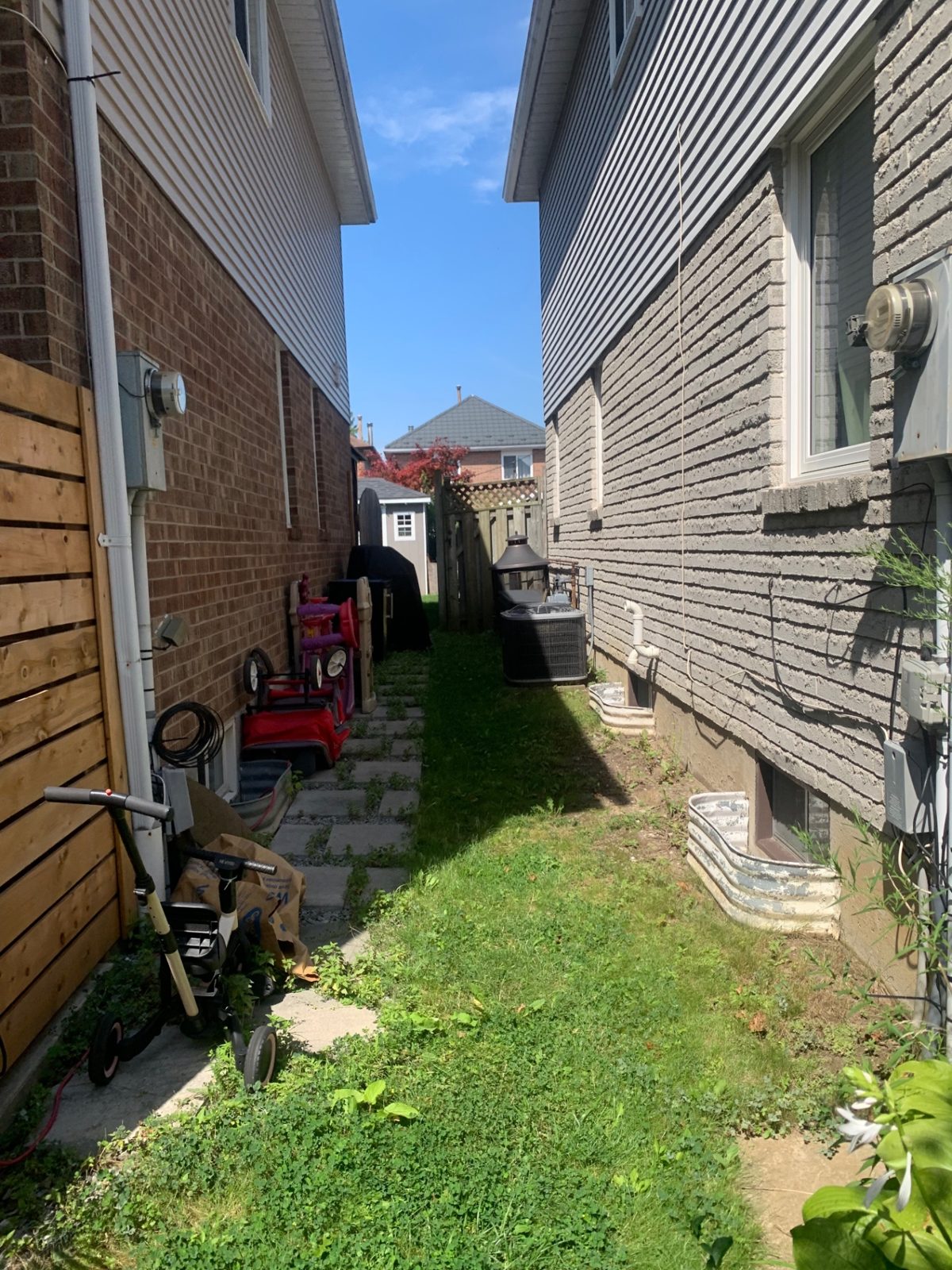 Side walkway cleanup before razorshap service