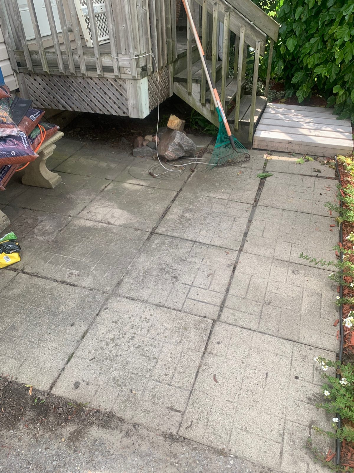 Paver patio weeding after razorshap service